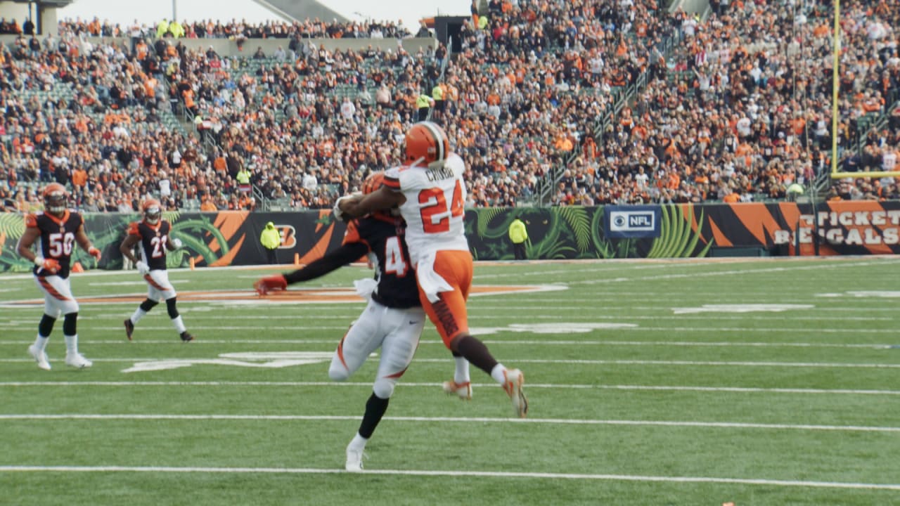 Nick Chubb Zooms for a 70-Yd TD Run! 