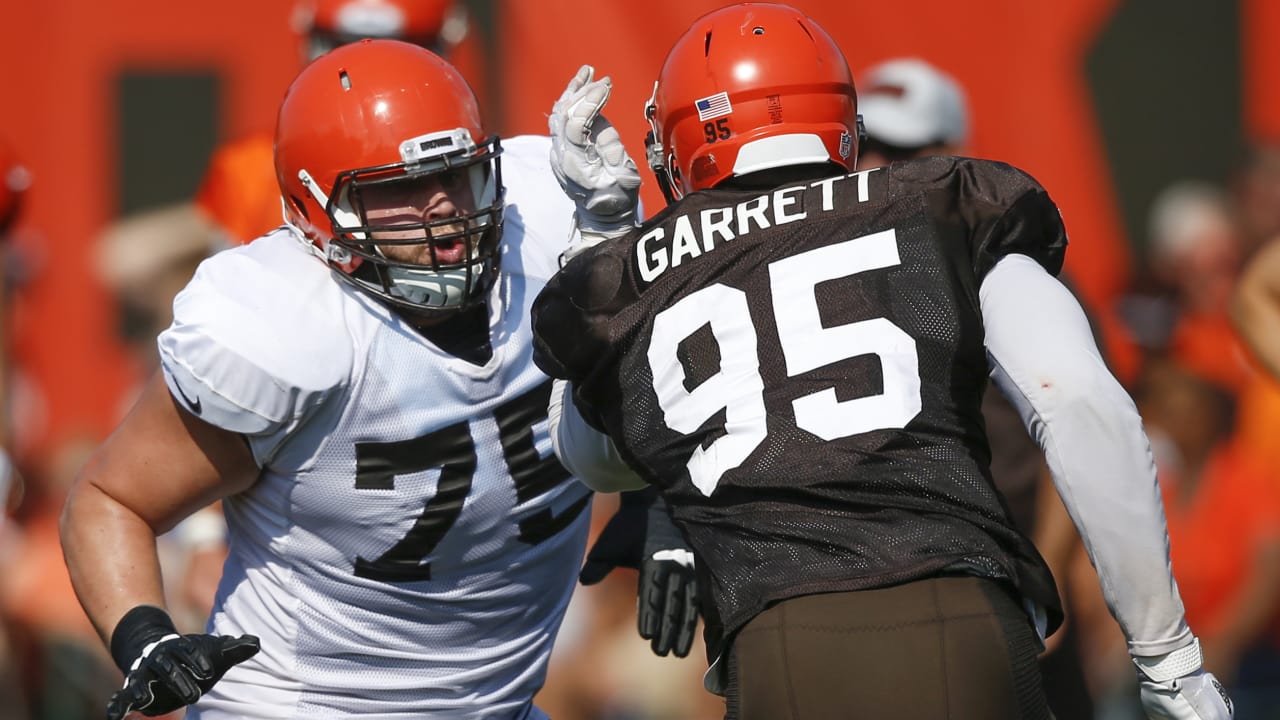 Browns DL Myles Garrett, OL Joel Bitonio named 2ndteam AllPros