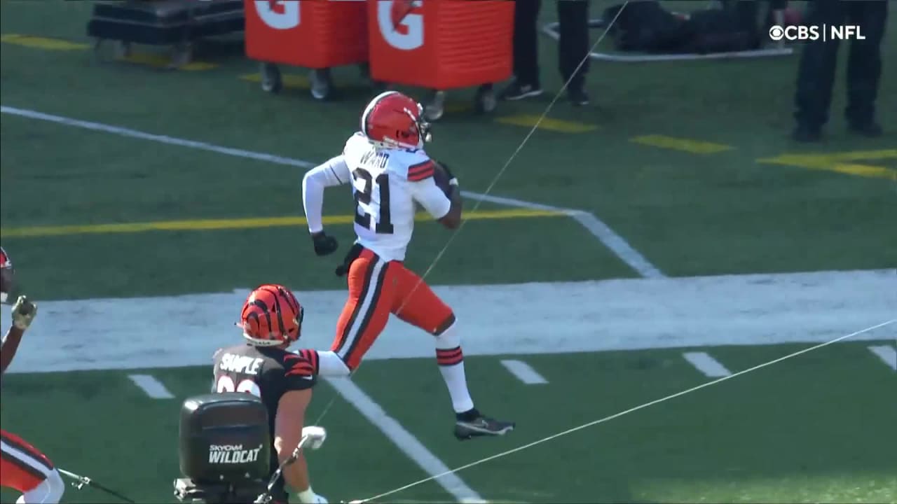 Browns' Denzel Ward takes interception 99 yards for TD, jukes Joe Burrow