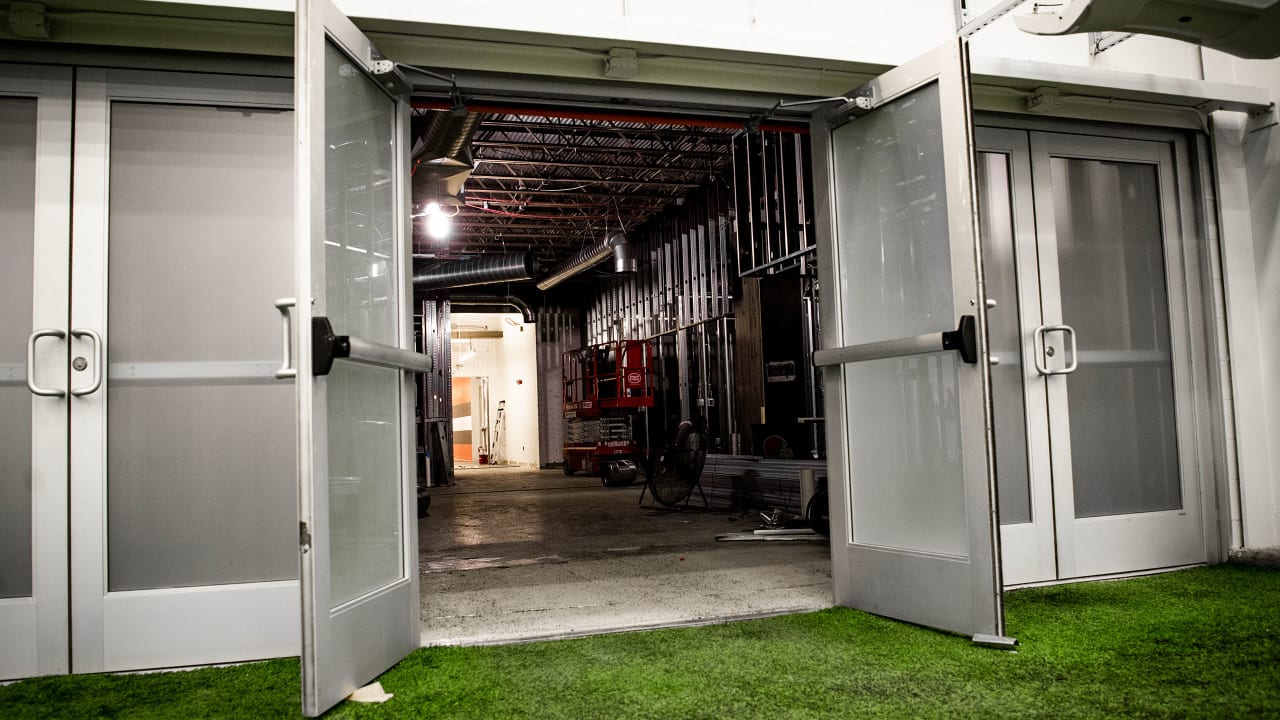 CLEVELAND BROWNS, TRAINING FACILITY RENOVATION, General Contractors, Construction Managers