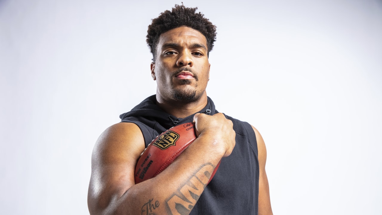 New York Giants defensive tackle Dexter Lawrence (97) waits between plays  against the Baltimore Ravens during an NFL football game Sunday, Oct. 16,  2022, in East Rutherford, N.J. (AP Photo/Adam Hunger Stock