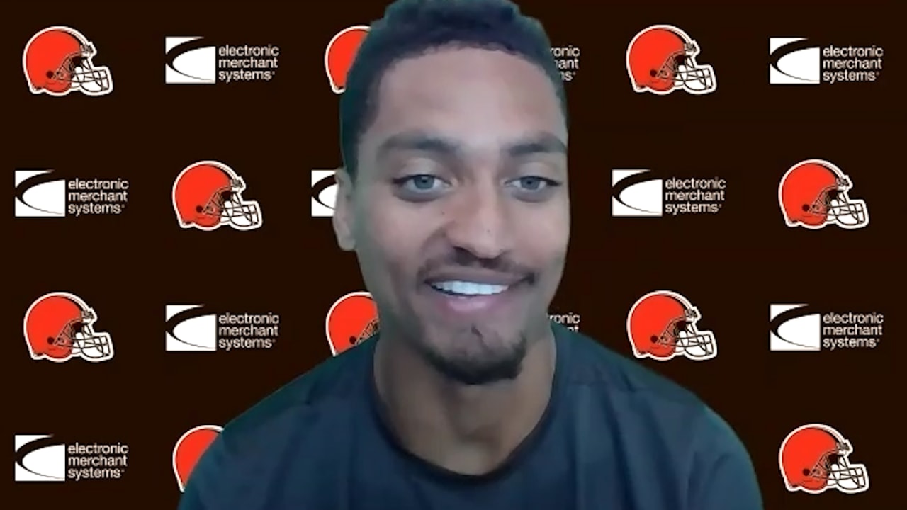 Cleveland Browns await results of MRI for Myles Garrett's knee injury