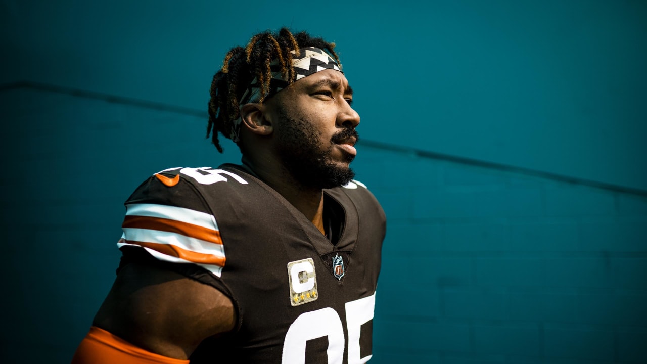 Myles Garrett Stats 2022?  NFL Career, Season, and Playoff Statistics