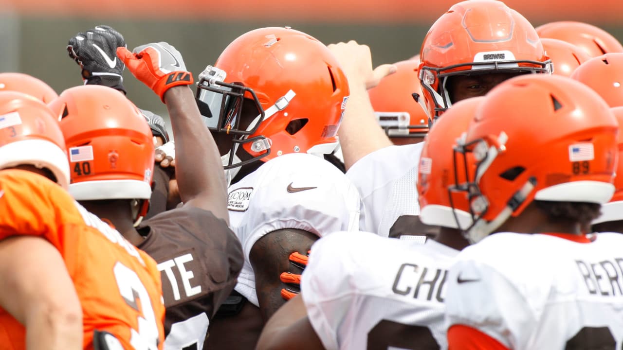 Cleveland Browns OL coach Bob Wylie owns episode of 'Hard Knocks'