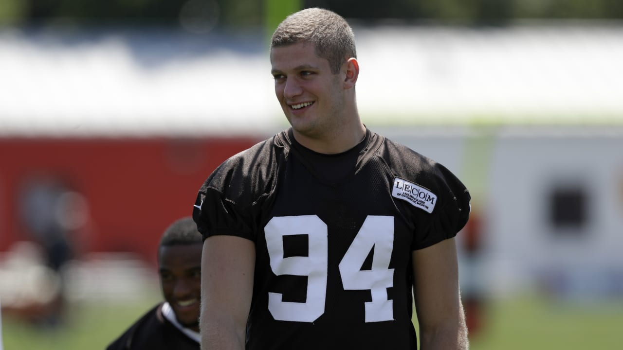 Carl Nassib returns to practice following personal day