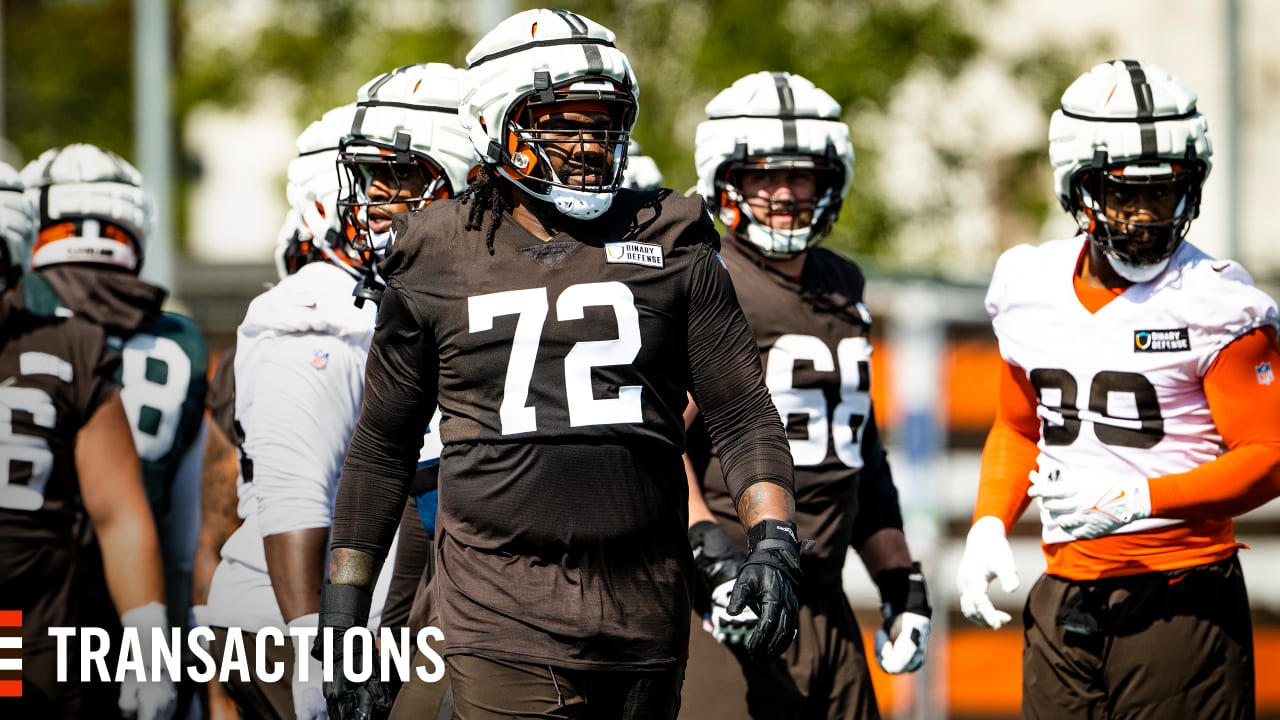 Browns elevate T Ty Nsekhe to active roster