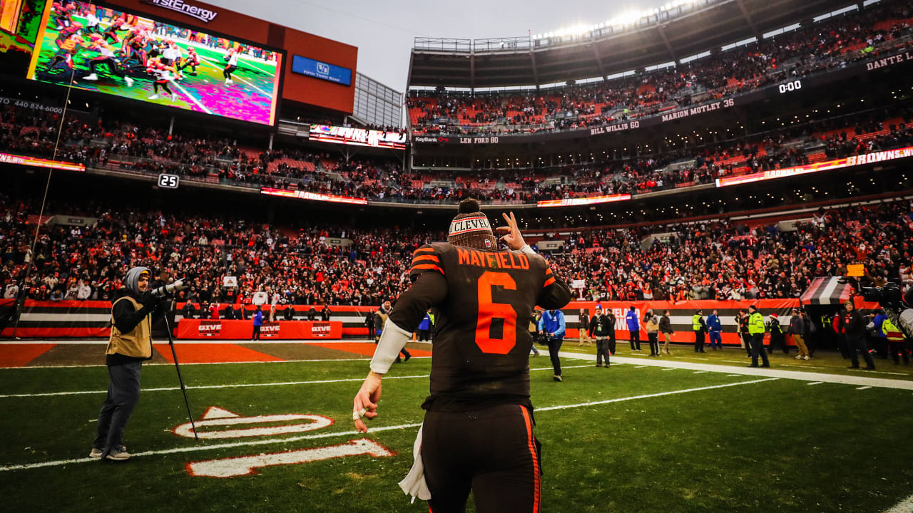 WATCH: Jarvis Landry throws 63-yard pass to Breshad Perriman to set up  Cleveland Browns TD