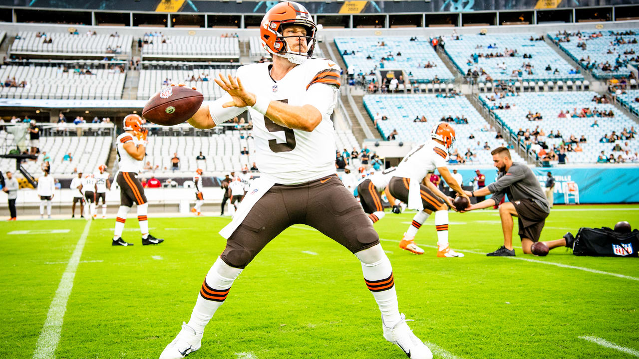 Banged-up Cleveland Browns hold off Broncos behind steady Case Keenum, NFL