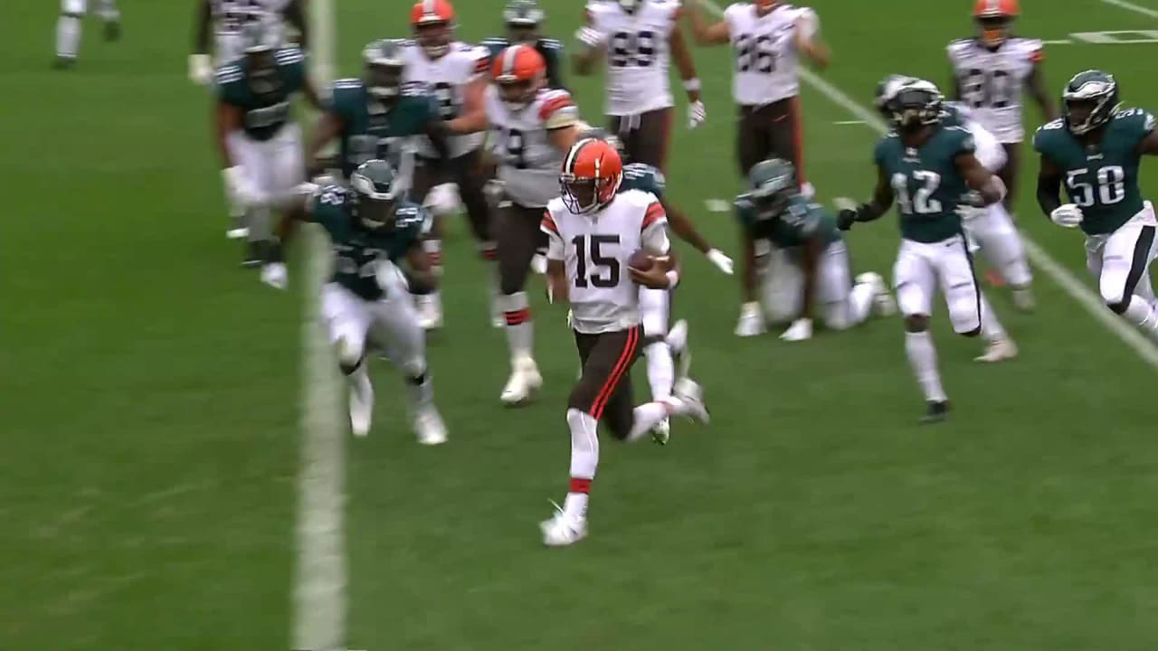 Joshua Dobbs finishes Browns' first drive on a 7-yard rush TD