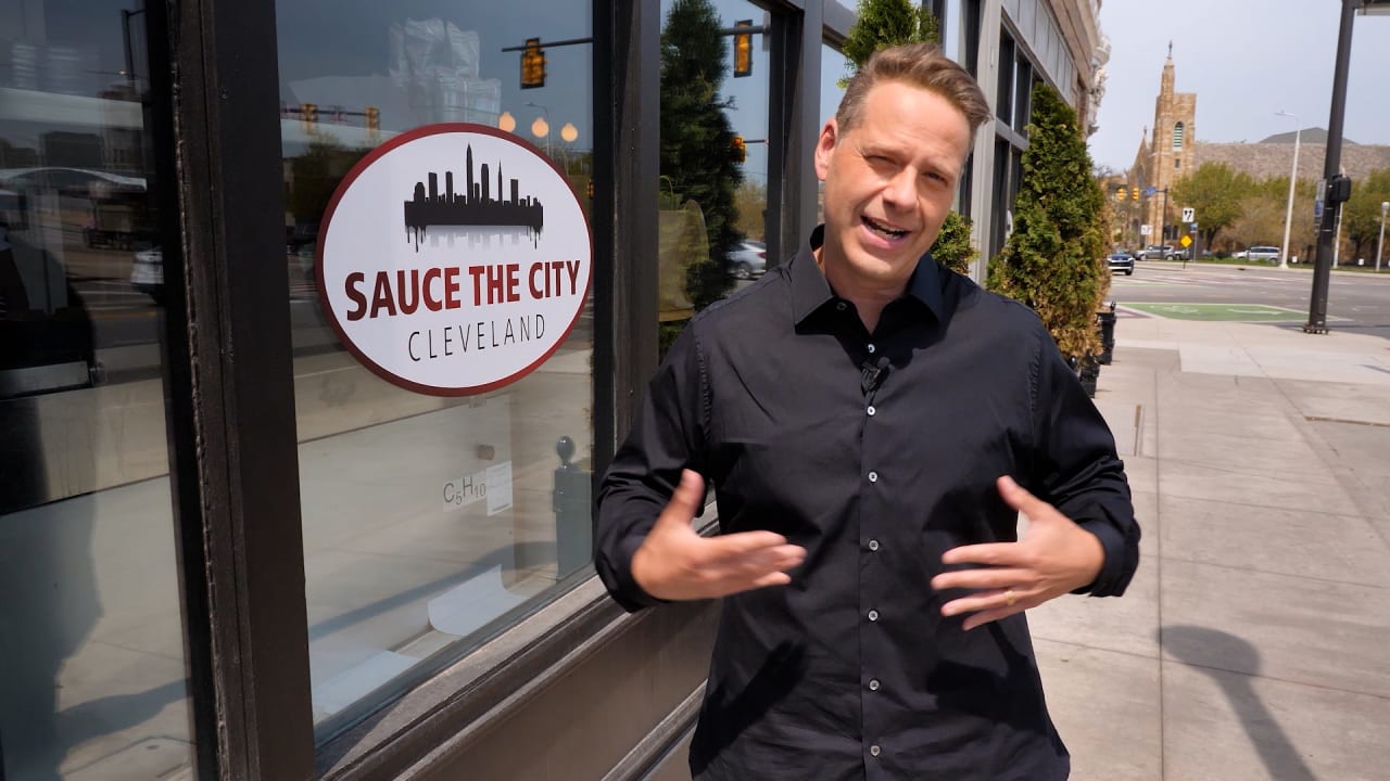 Chris Rose tries the best hot chicken at the NFL Draft