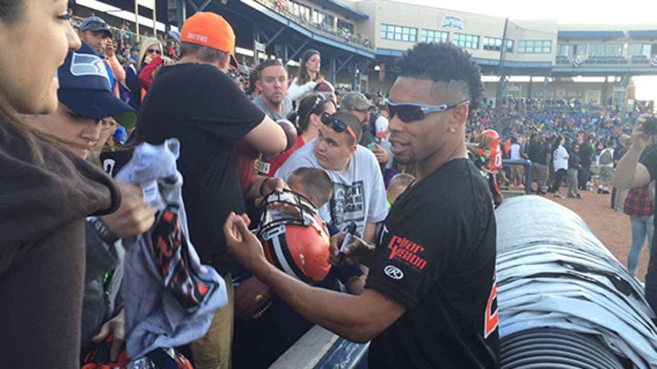 Joe Haden charity softball game: Cleveland Browns fans enjoy