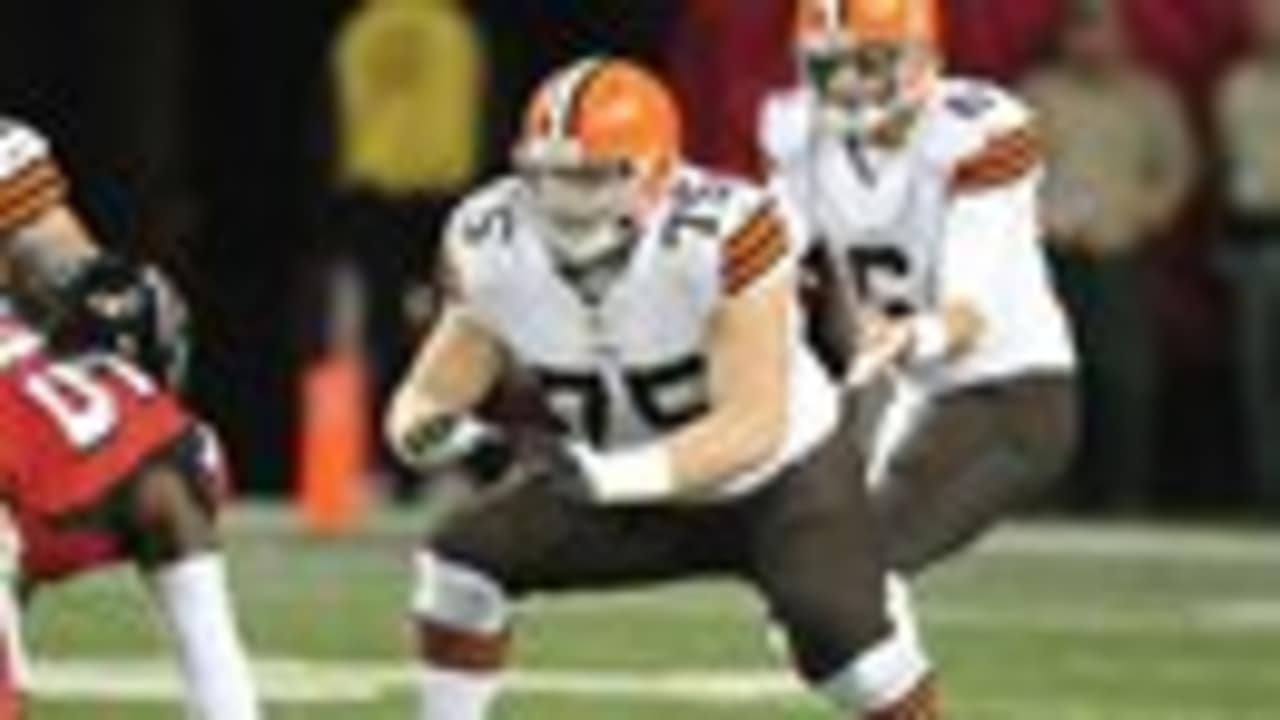 Joel Bitonio Catching Punts at Pro Bowl Games