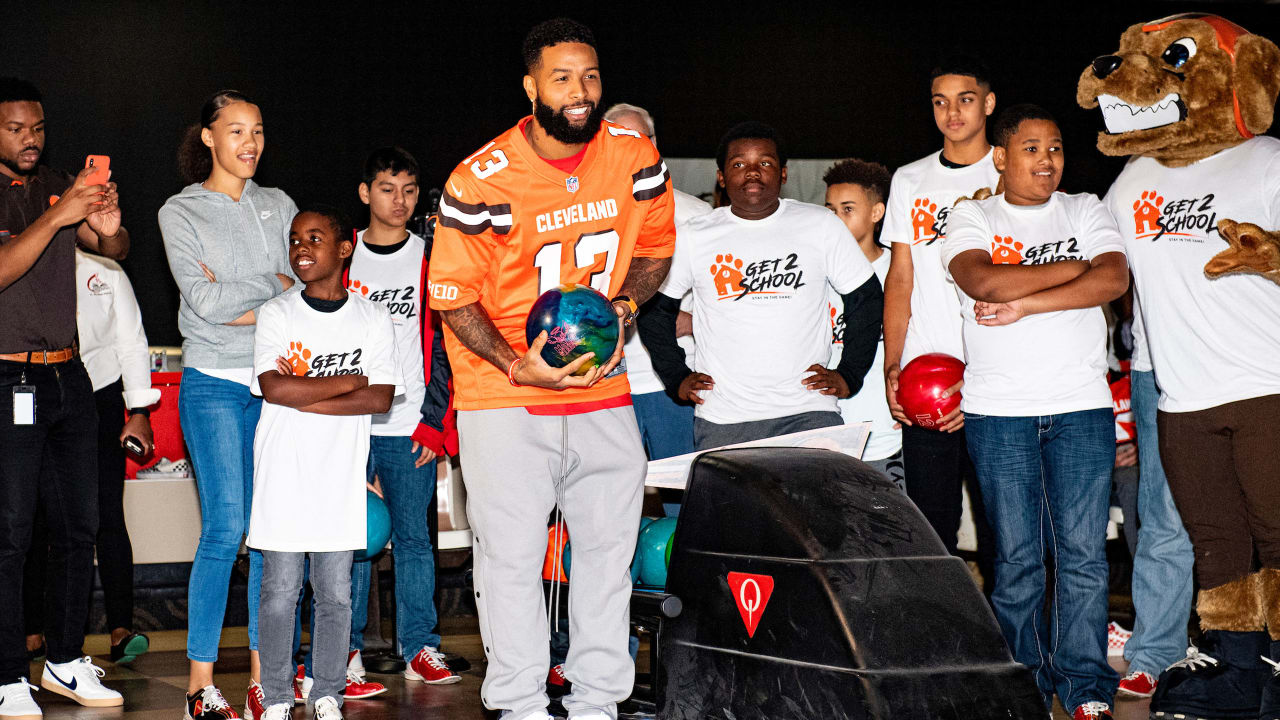 Odell Beckham Jr Rewards Model Students With Bowling Party
