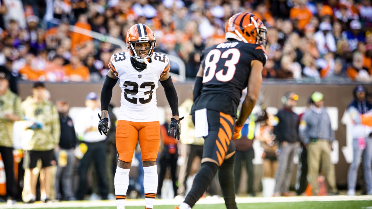 Syndication: The Enquirer Cleveland Browns tight end Harrison Bryant (88)  spikes the ball after a