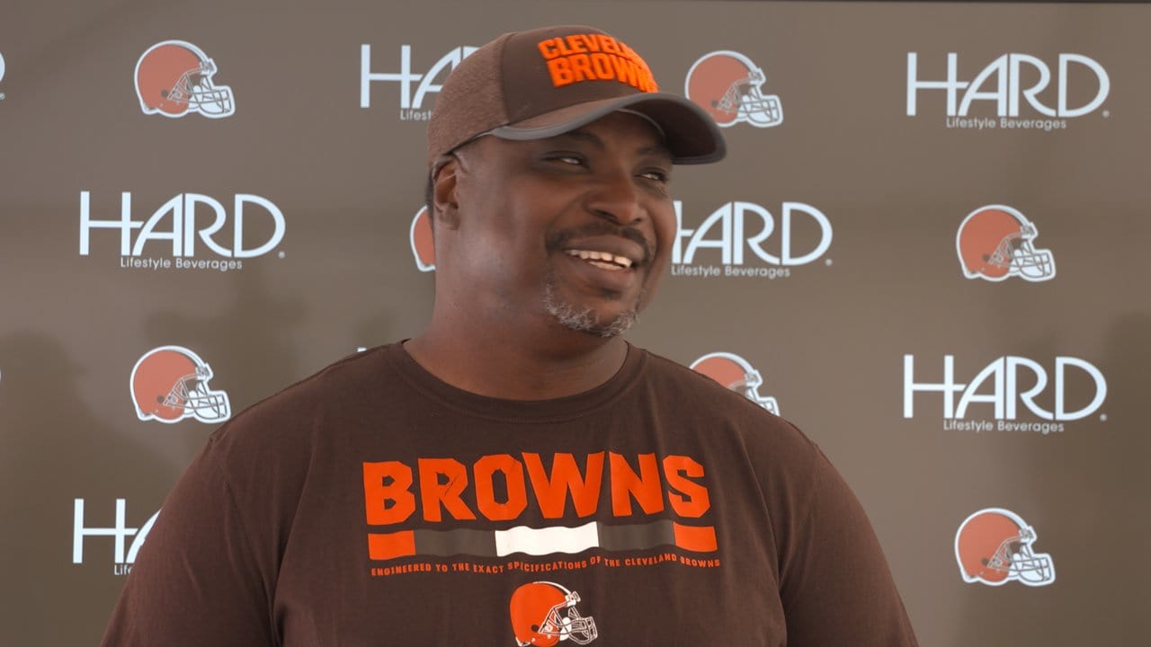 Cleveland Brown Legend Eric Metcalf 05/24 by The Media Giant