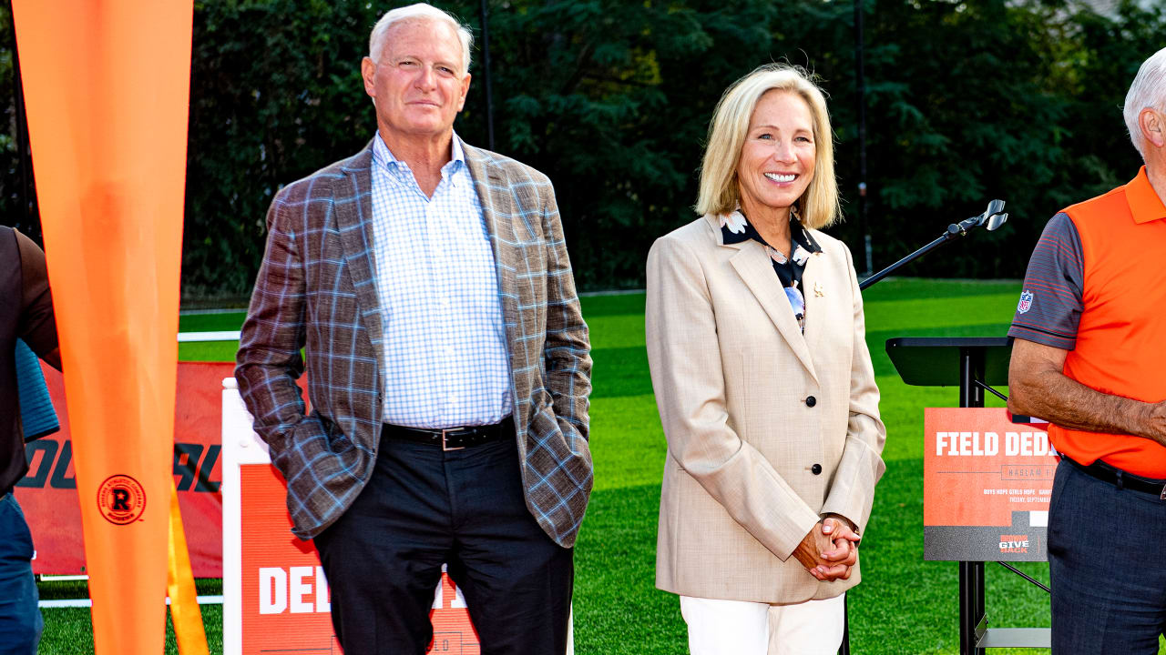 Haslam family, Browns recognized by Red Cross for serving Ohio