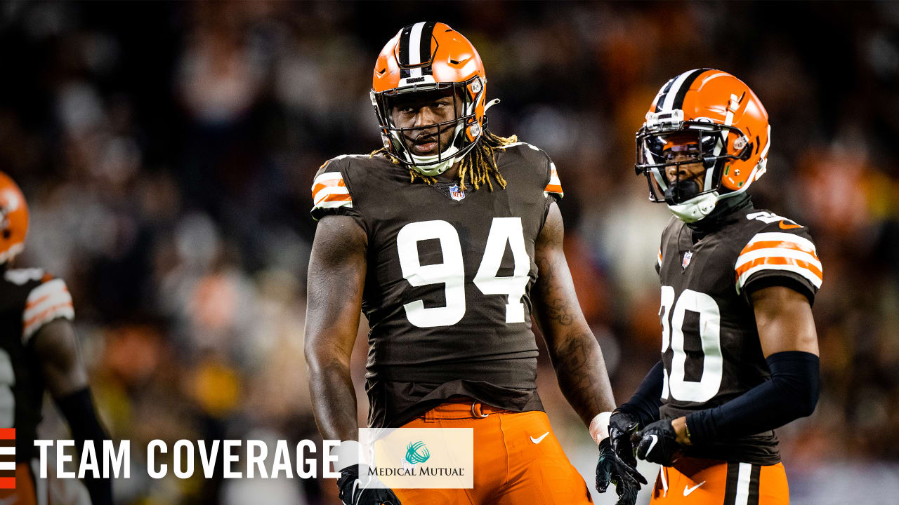 Browns defensive end Alex Wright is learning everything he can