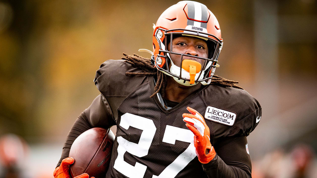 Kareem Hunt wants Browns to pay 'freak of nature' Nick Chubb