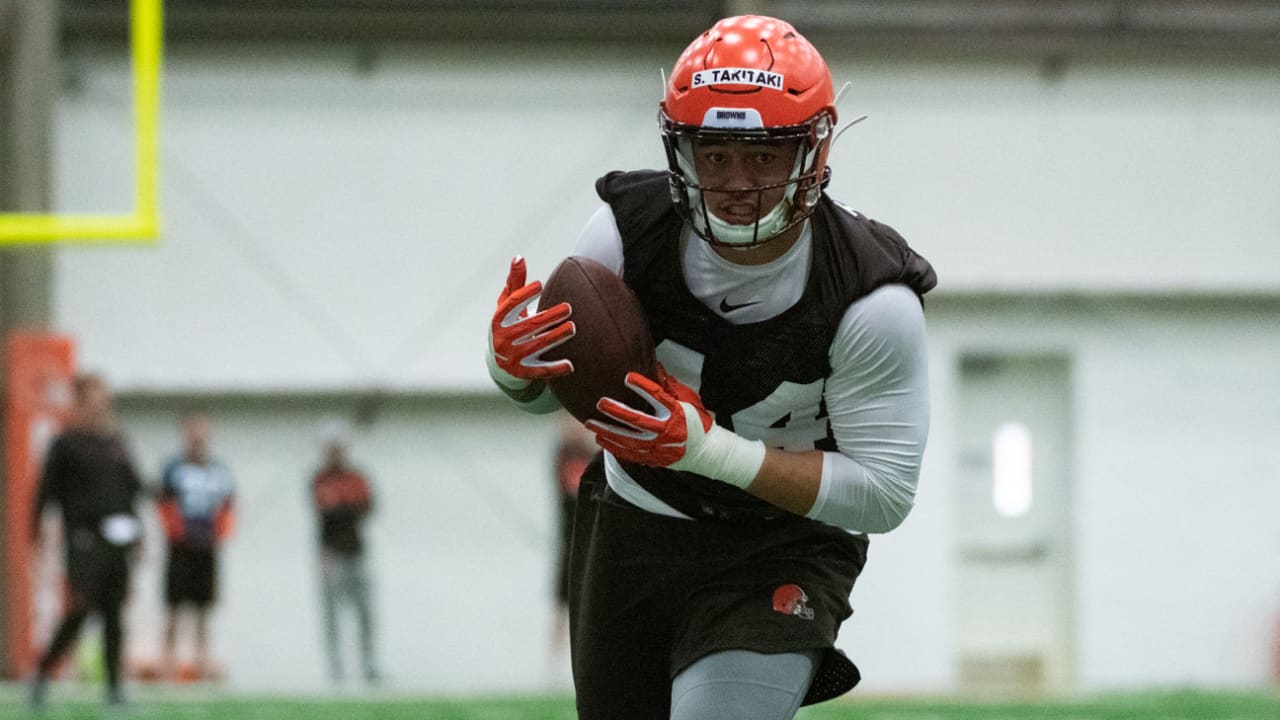 Sione Takitaki shares hilarious story about where he was when selected by  Cleveland Browns in 2019 NFL Draft