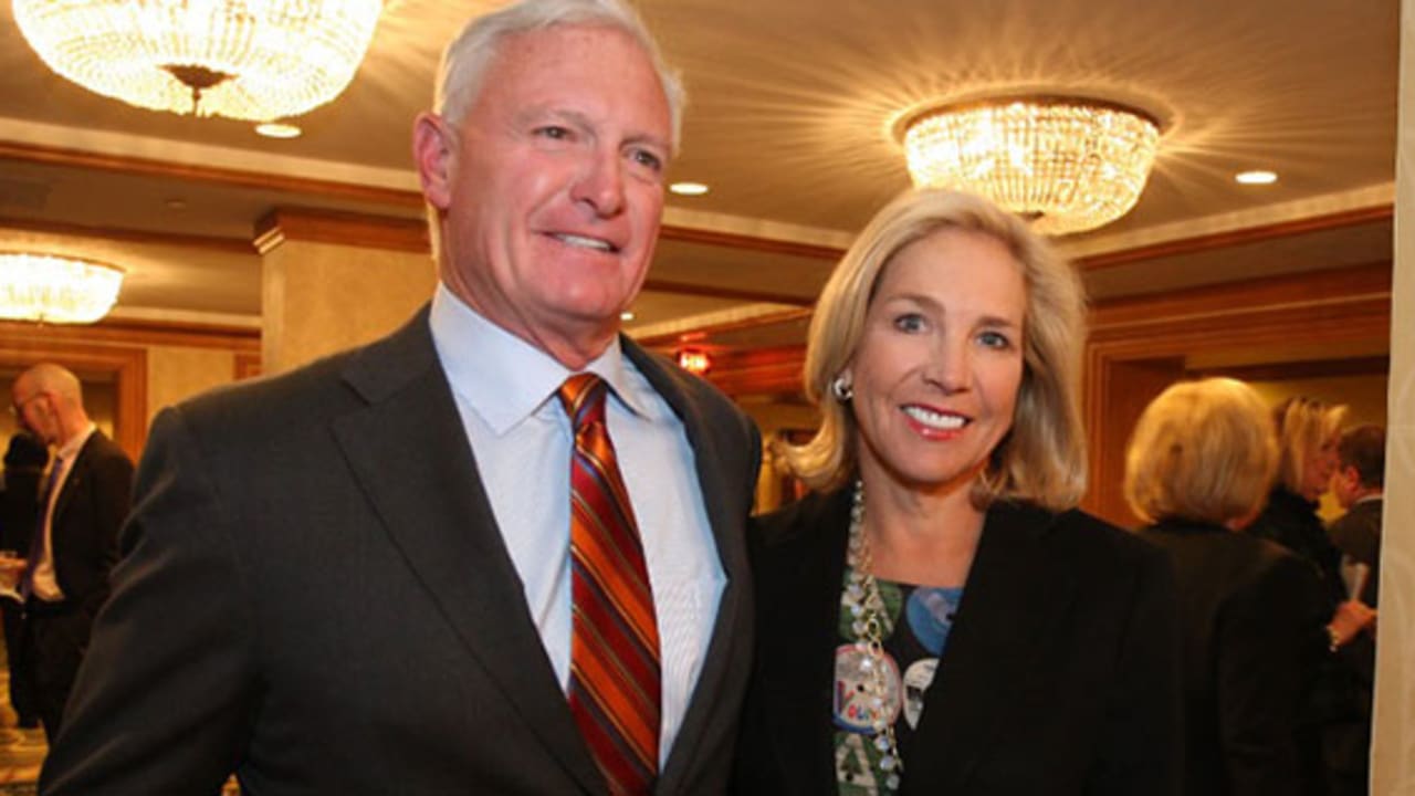 Browns owners Dee and Jimmy Haslam optimistic about season, but