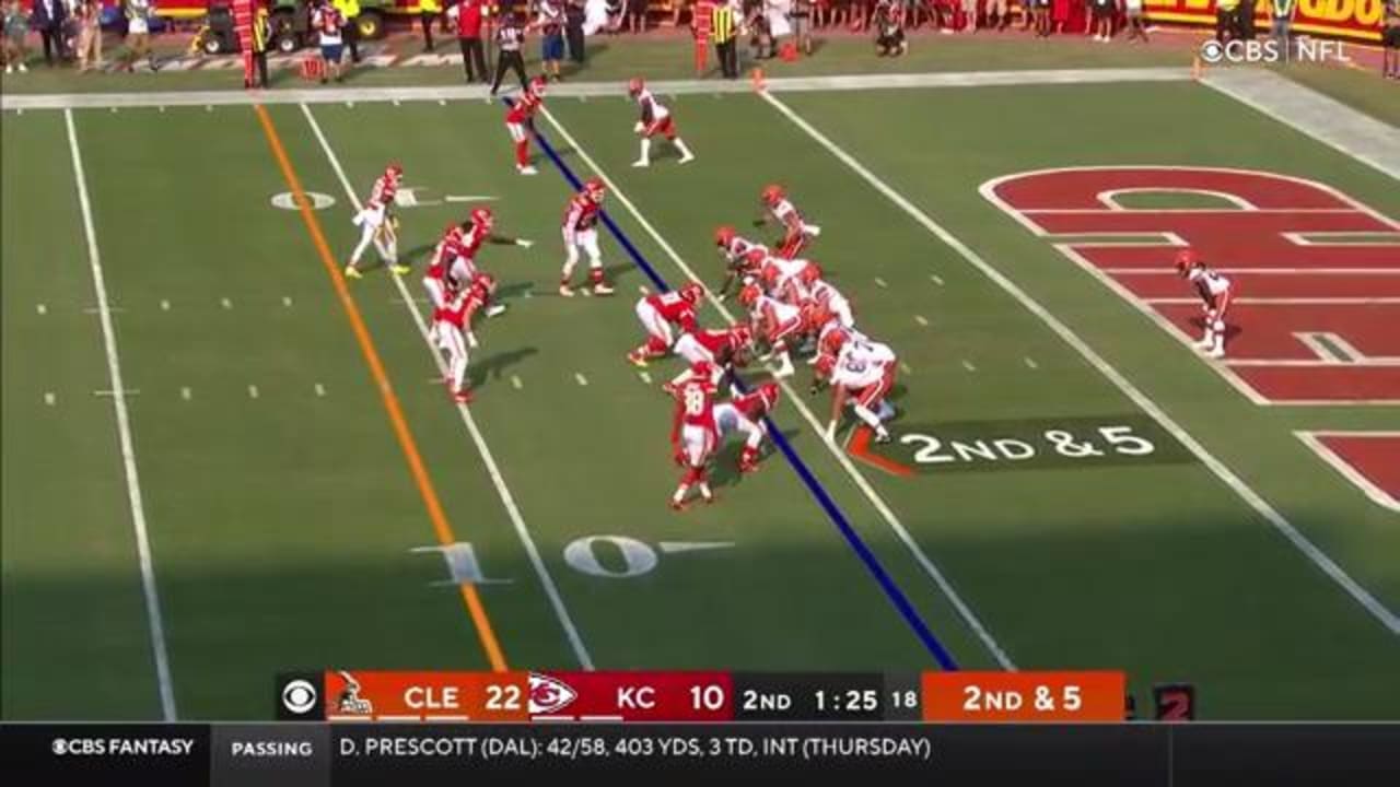 Kareem Hunt hurdles his way back into Browns offense in win over