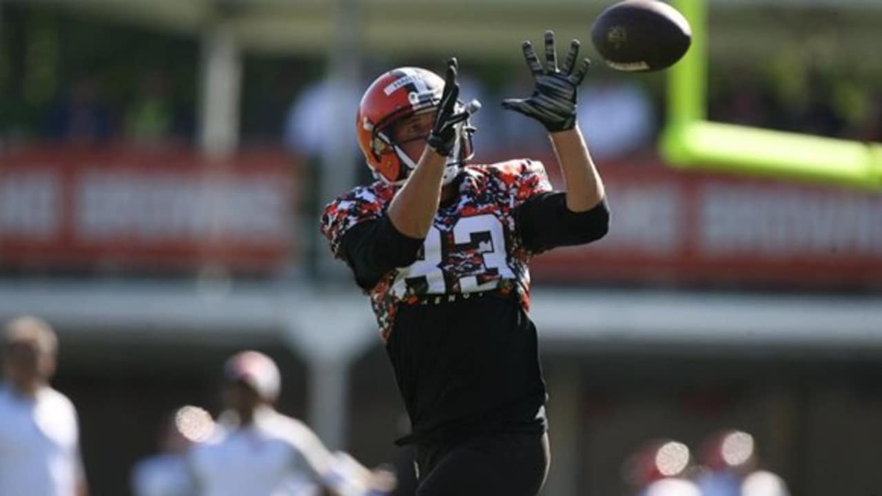 Kellen Mond: First time putting a Browns jersey on I'm excited