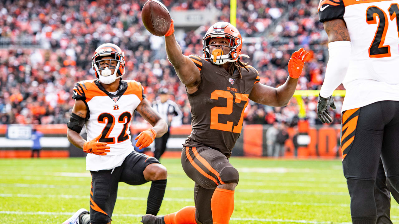 After Reportedly Being Close to Signing with New Orleans Saints, Kareem Hunt  Will Visit Indianapolis Colts - Sports Illustrated Cleveland Browns News,  Analysis and More