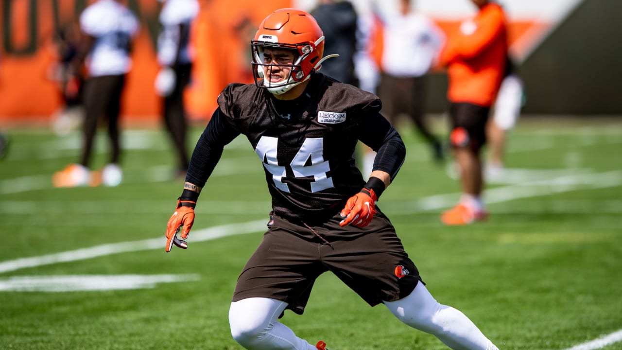 Cleveland Browns rookie LB Sione Takitaki turning heads in camp