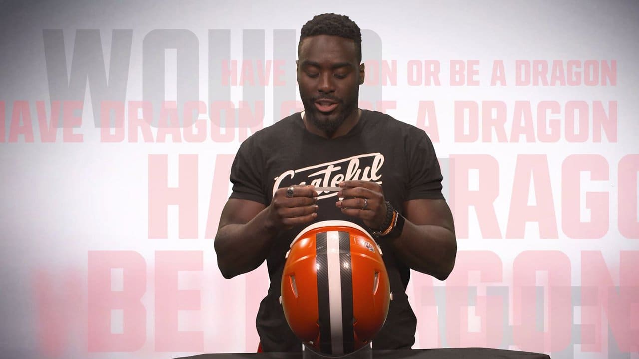 Demario Davis visits Browns