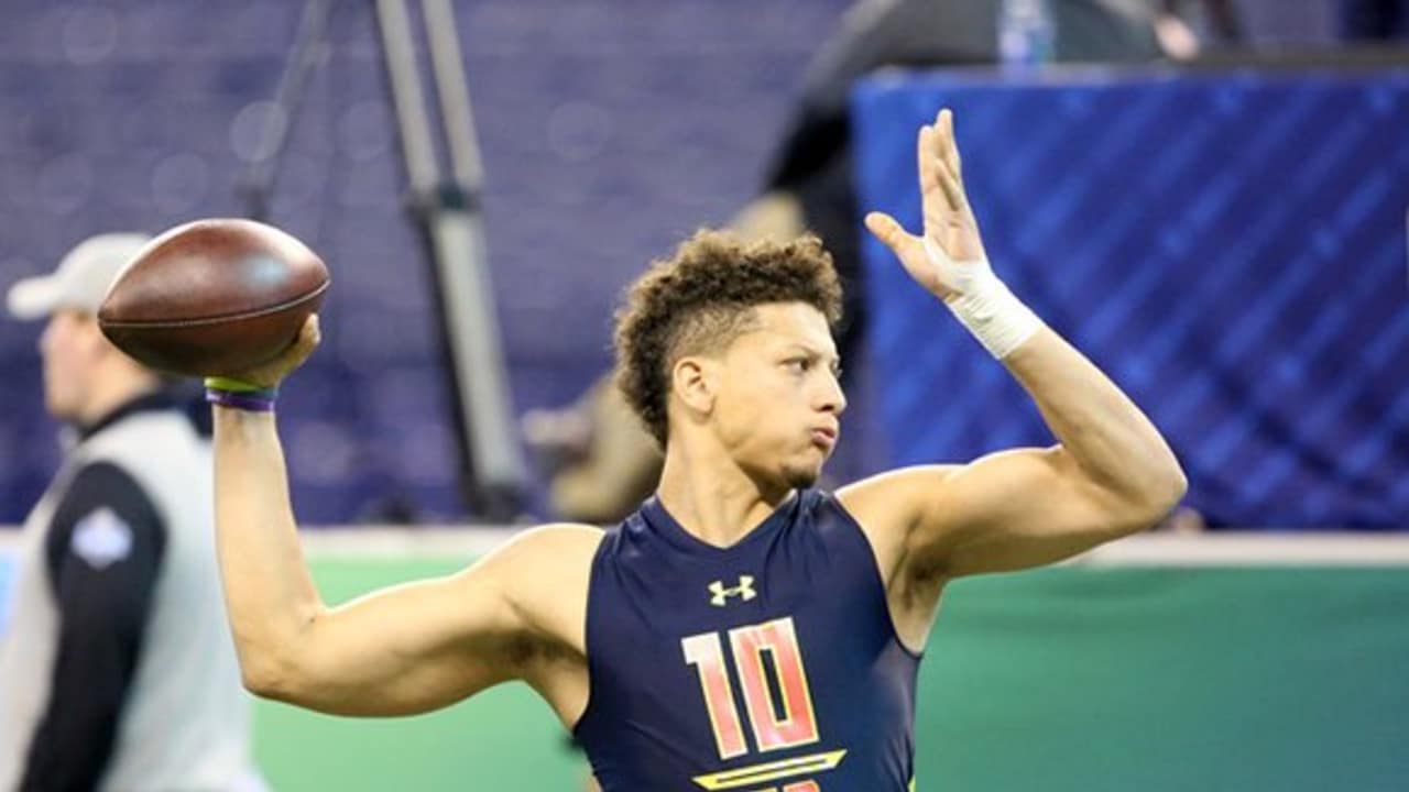 Patrick Mahomes College Highlights & 2017 NFL Draft Profile