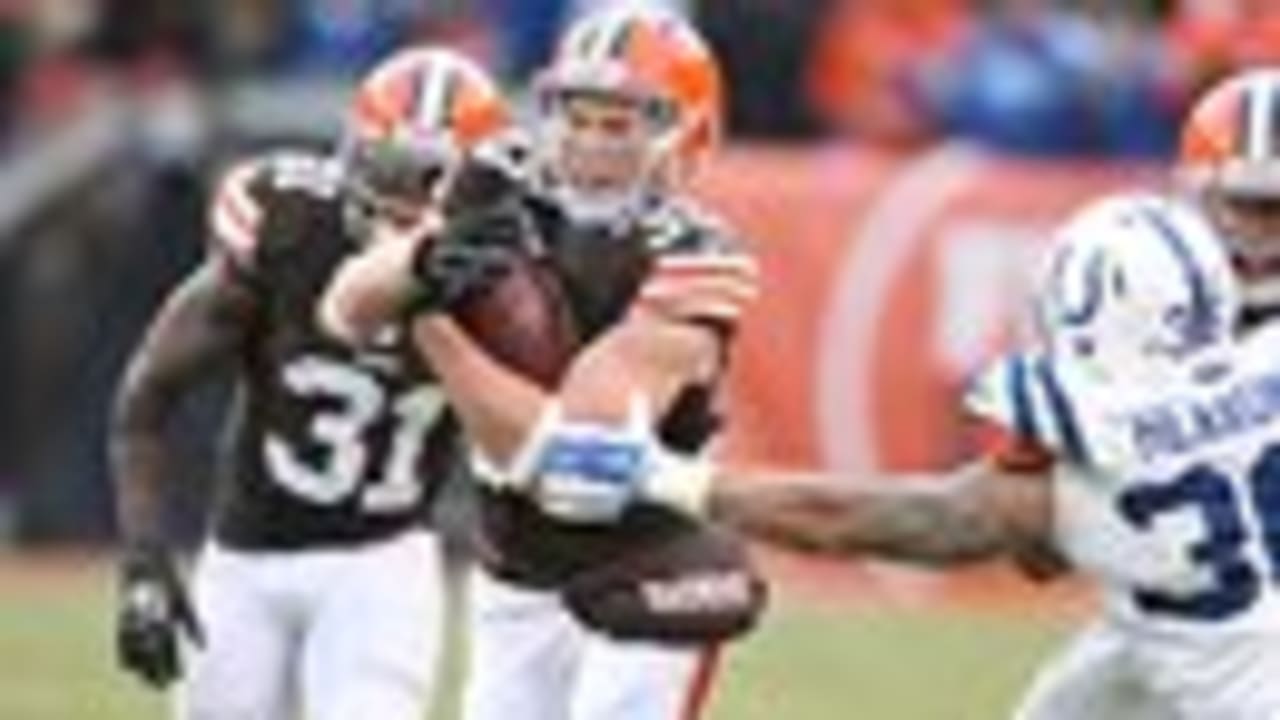 Buffalo Bills Jim Leonhard wants to play one more year