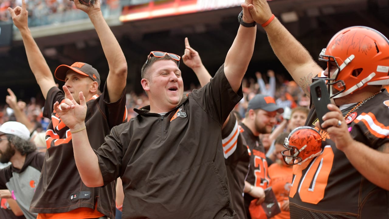 Tailgating is a passion': Bears fans flock to season opener