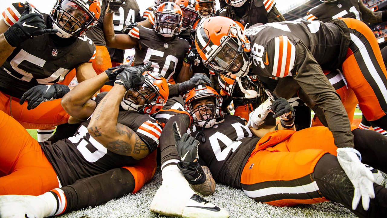 Photos Best of the Browns Week 17