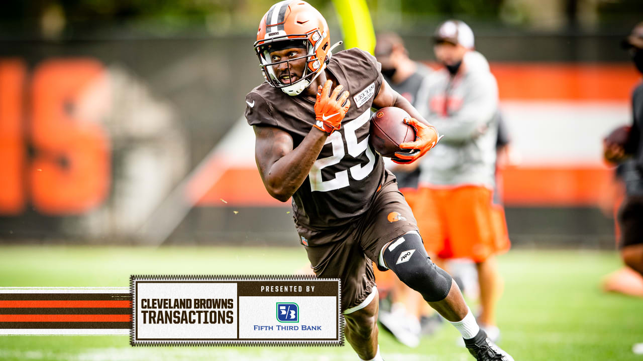 Browns sign RB Dontrell Hilliard to active roster