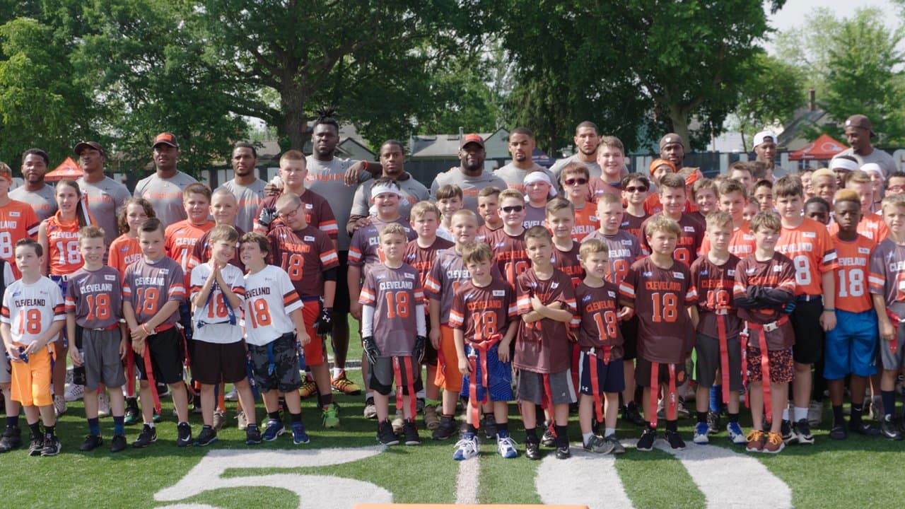 Browns Rookie Class surprises Youth Football Camp attendees