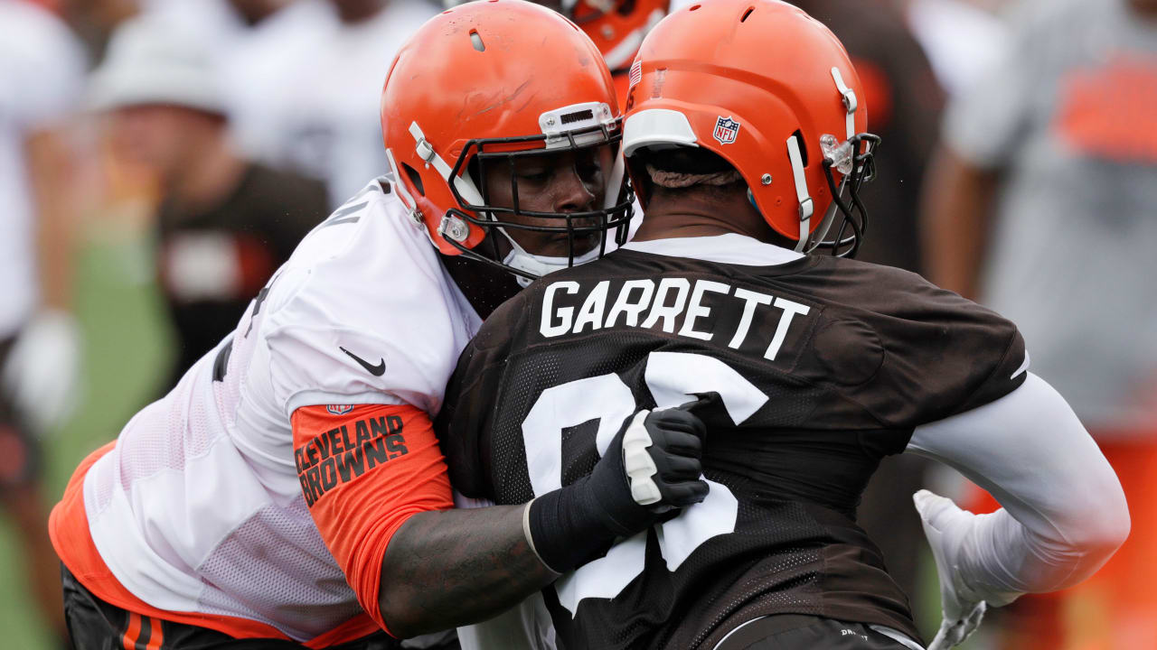 Shon Coleman’s ‘fighting’ on 1stteam offense, but left tackle