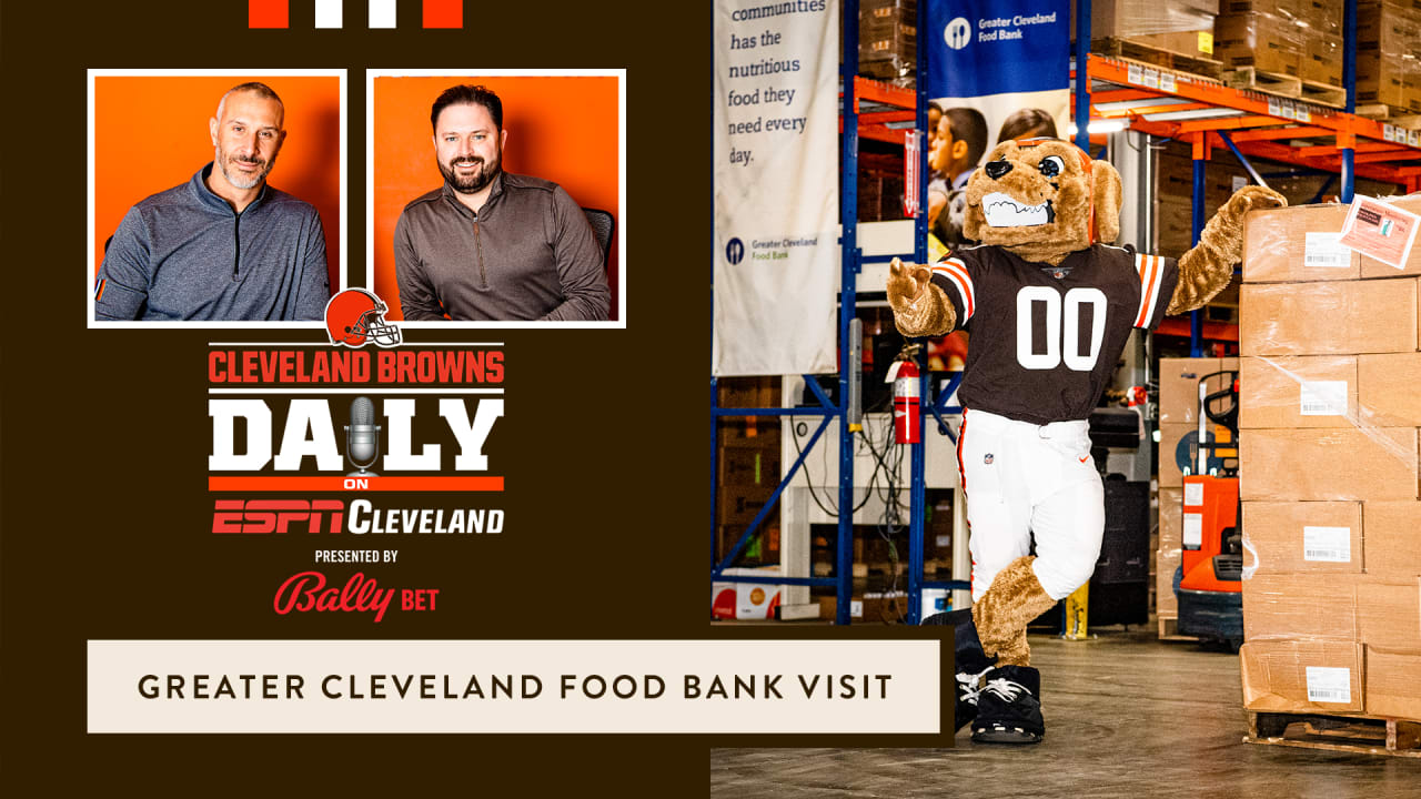 Cleveland Browns Daily Greater Cleveland Food Bank visit