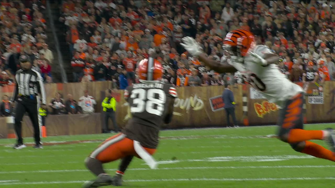 WATCH: Browns A.J. Green picks off Joe Burrow with Myles Garrett