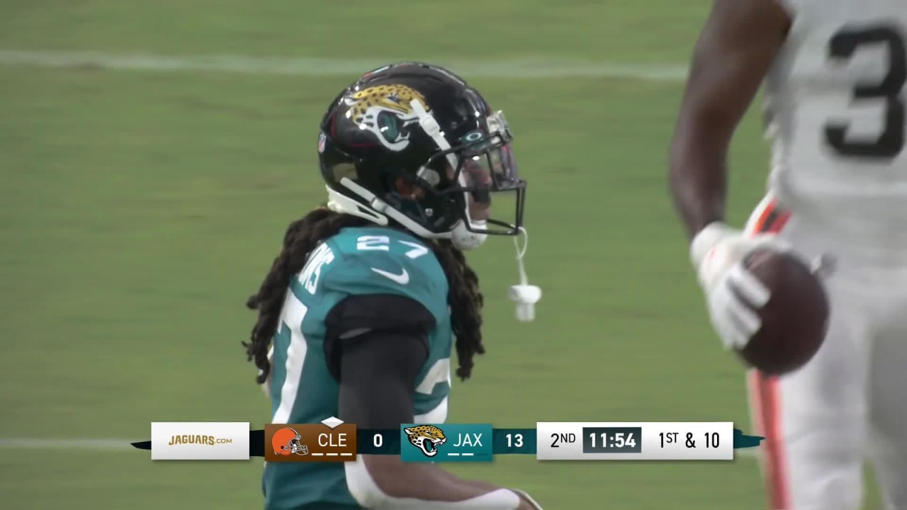 Jerome Ford finds space and takes it to the outside for 41yard gain