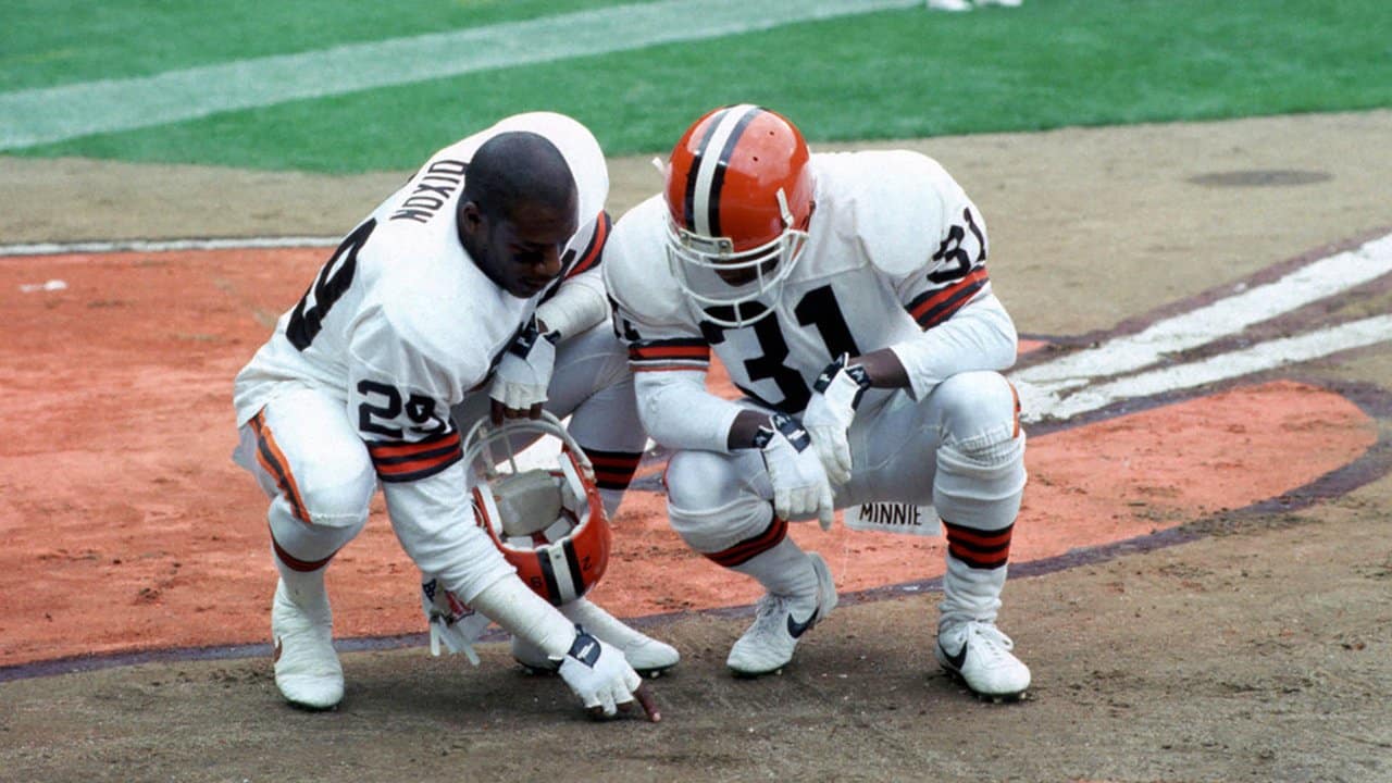 FRANK MINNIFIELD / HANFORD DIXON CLEVELAND BROWNS ACTIO