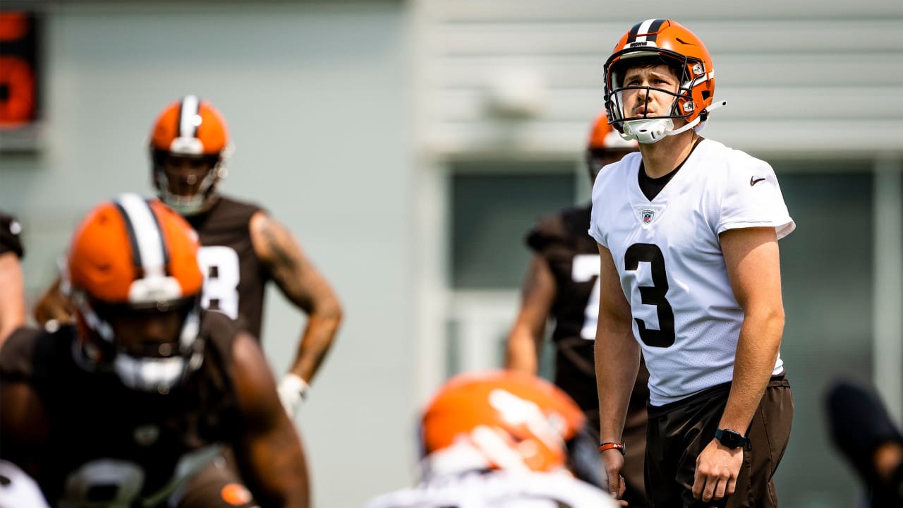 Cade York taking simpler kicking approach to improve in inclement weather