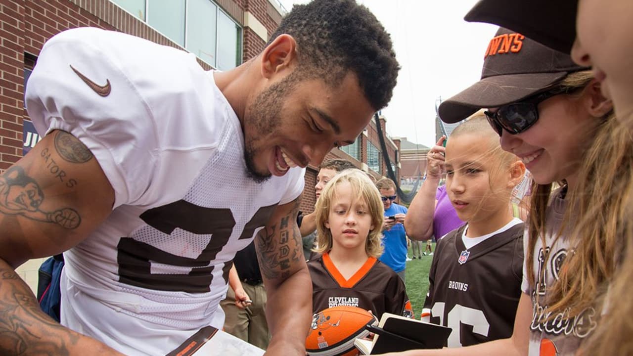 Browns fans enjoy game day special experience