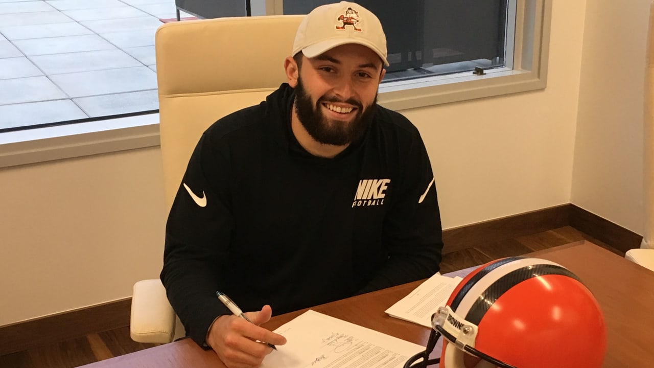 Browns sign QB Baker Mayfield