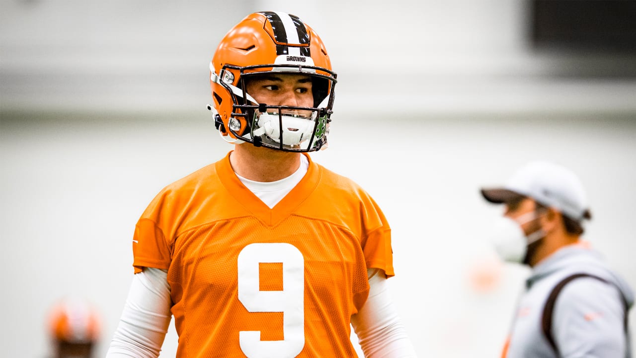 5 things to know about Nick Mullens