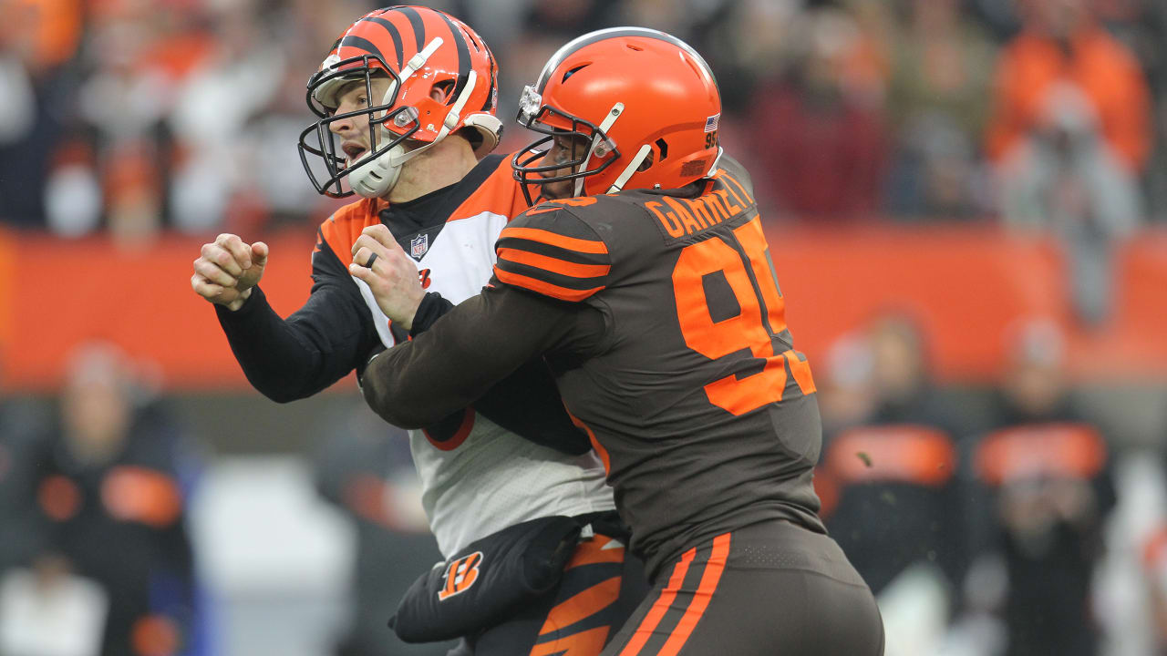 Myles Garrett Takes Heat for Dapping Up Lamar Jackson After 'Extraordinary'  Touchdown Throw