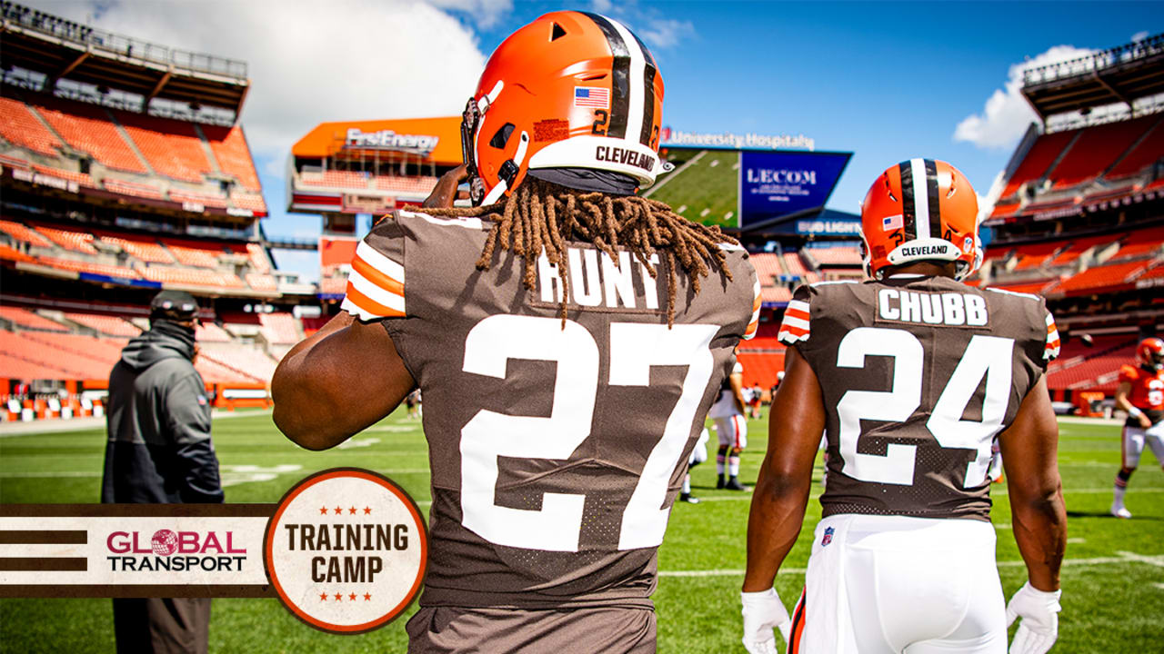 Browns' Kareem Hunt dons Nick Chubb shirt in return to Cleveland