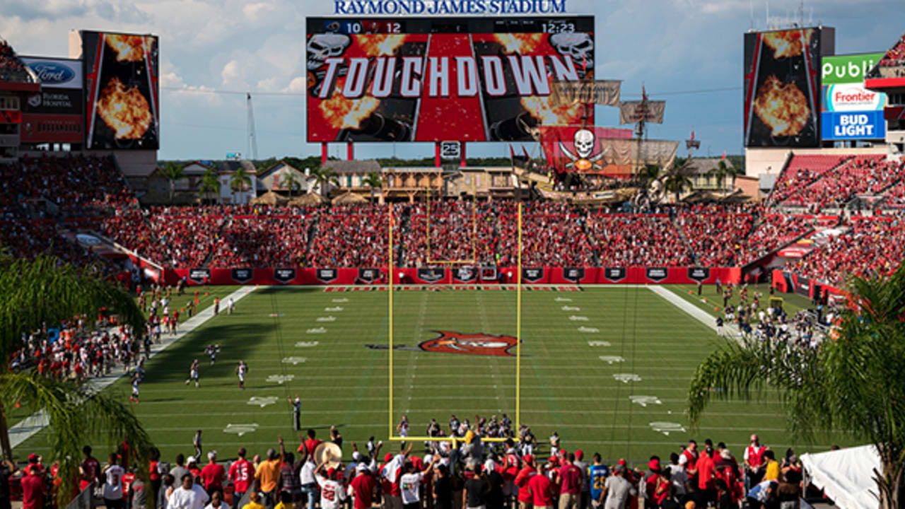 City of Tampa on X: The @Buccaneers look to keep the momentum going as  they take on the reigning Super Bowl Champion @Eagles today in their home  opener at @RJStadium! Let's #GoBucs!