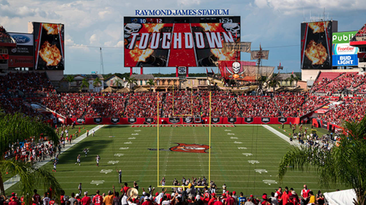 Bucs fans set to cheer inside, outside Super Bowl stadium