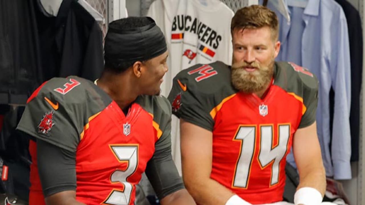 Bills' Josh Allen pays homage to Ryan Fitzpatrick with jersey in