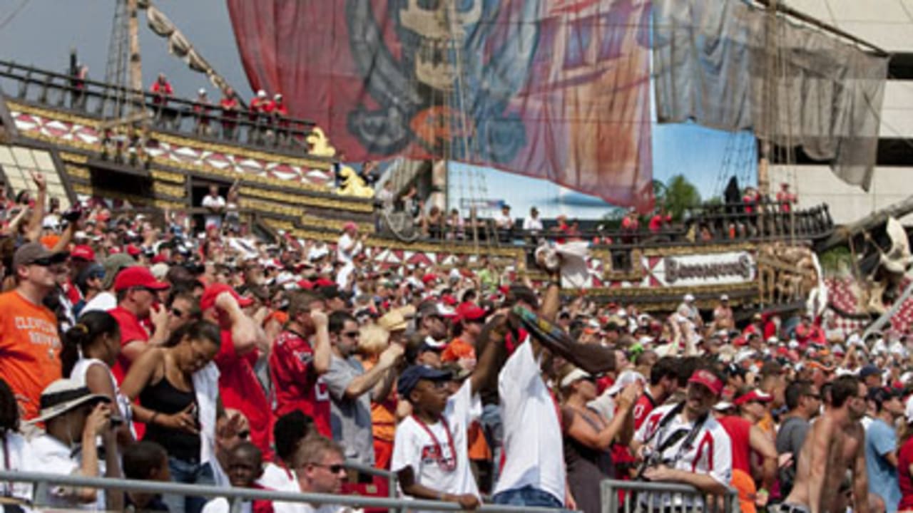 Tampa Bay Buccaneers on X: BREAKING: Individual Game Tickets for all # Buccaneers 2017 home games will go on sale Friday, July 28! READ MORE:    / X